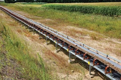 Trakasti transporter